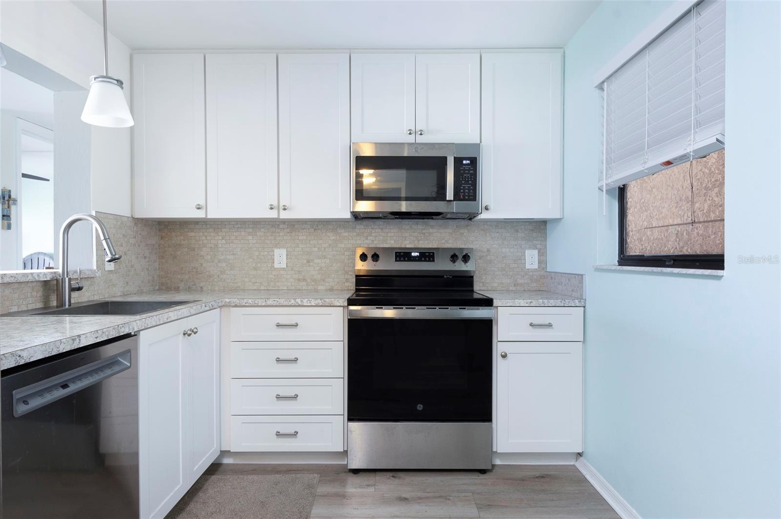 7903 Sailboat Key Blvd S #102 Property Photo 5
