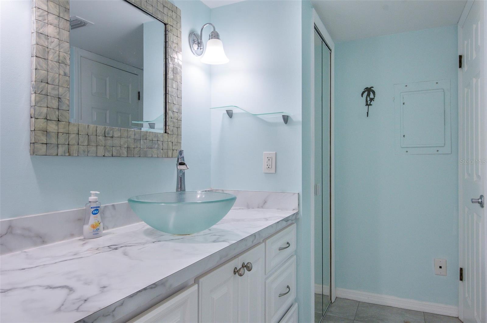 7903 Sailboat Key Blvd S #102 Property Photo 21