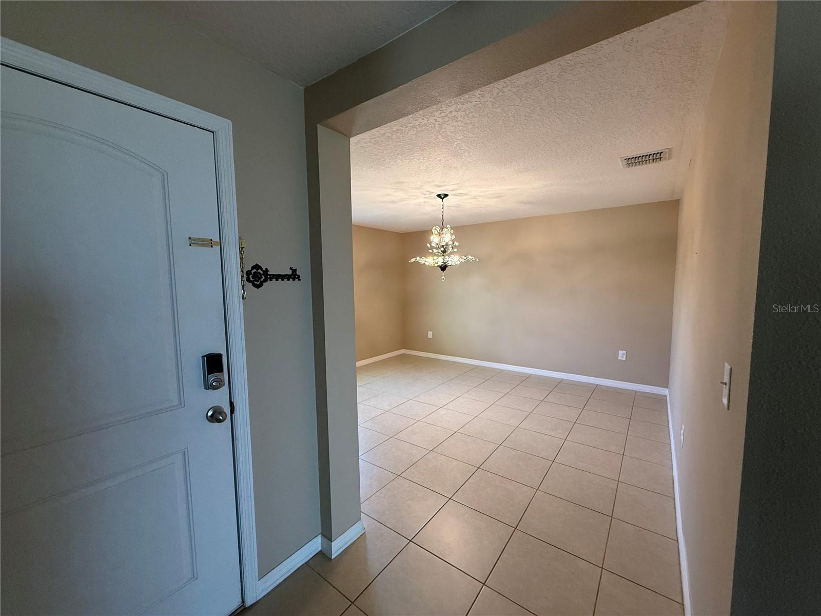 820 Chatham Walk Dr Property Photo 8