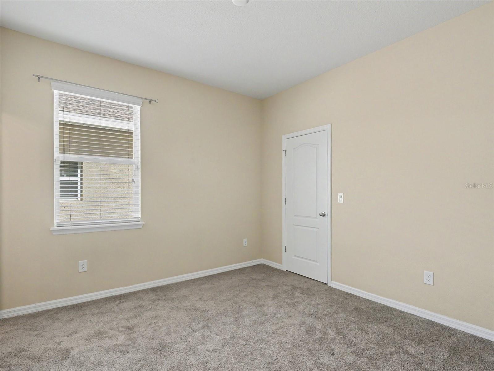 10413 Avian Forrest Dr Property Photo 20