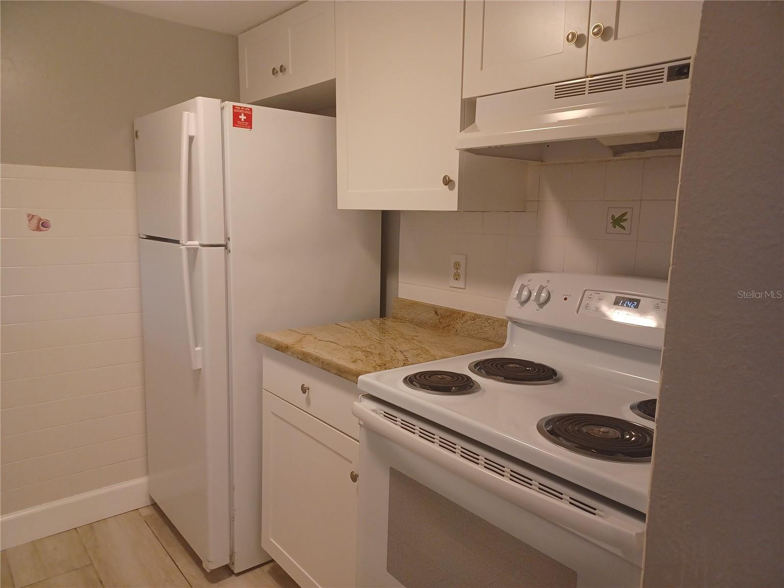 2525 W Bay Dr #a12 Property Photo 9
