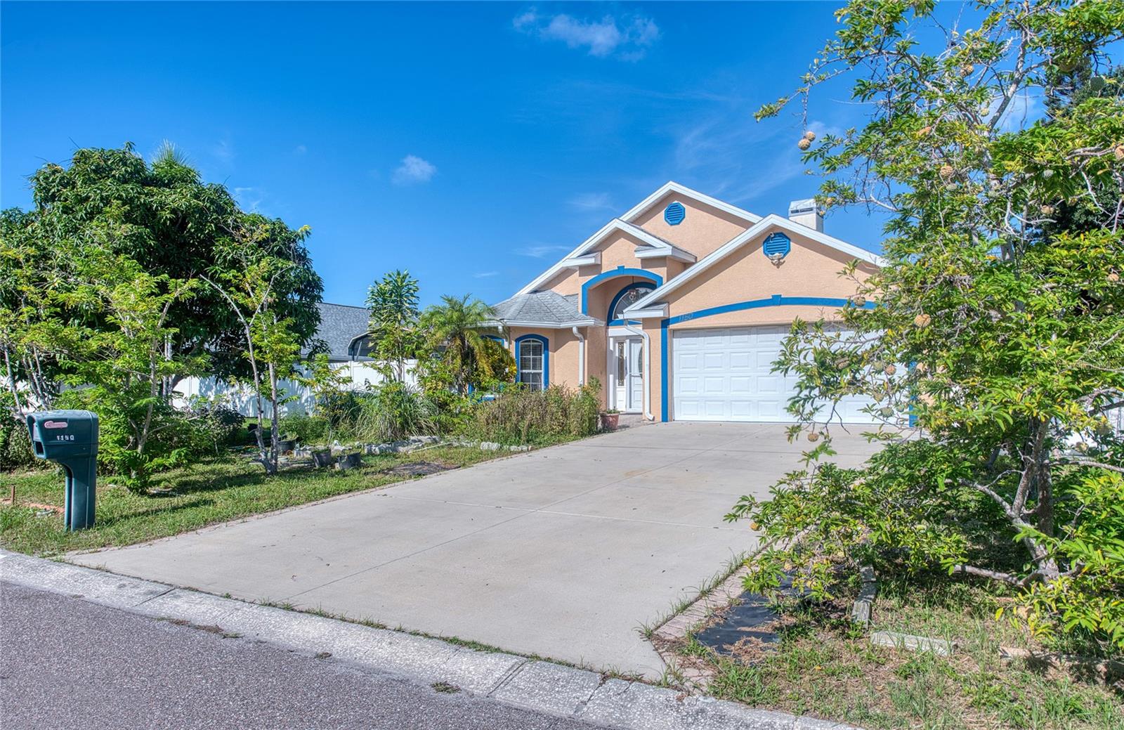 1150 Oakwood Dr Property Photo 3