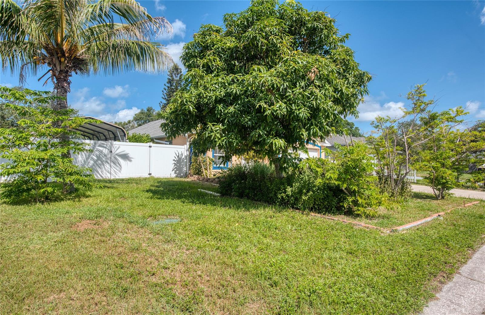1150 Oakwood Dr Property Photo 5