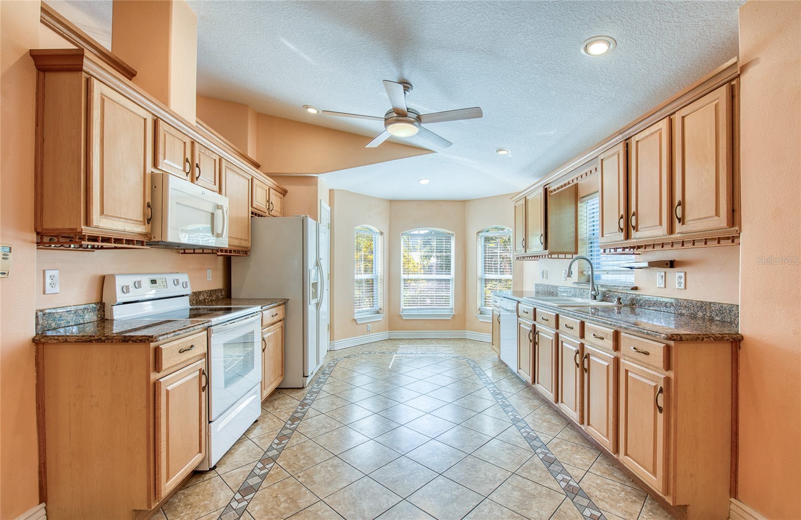 1150 Oakwood Dr Property Photo 6