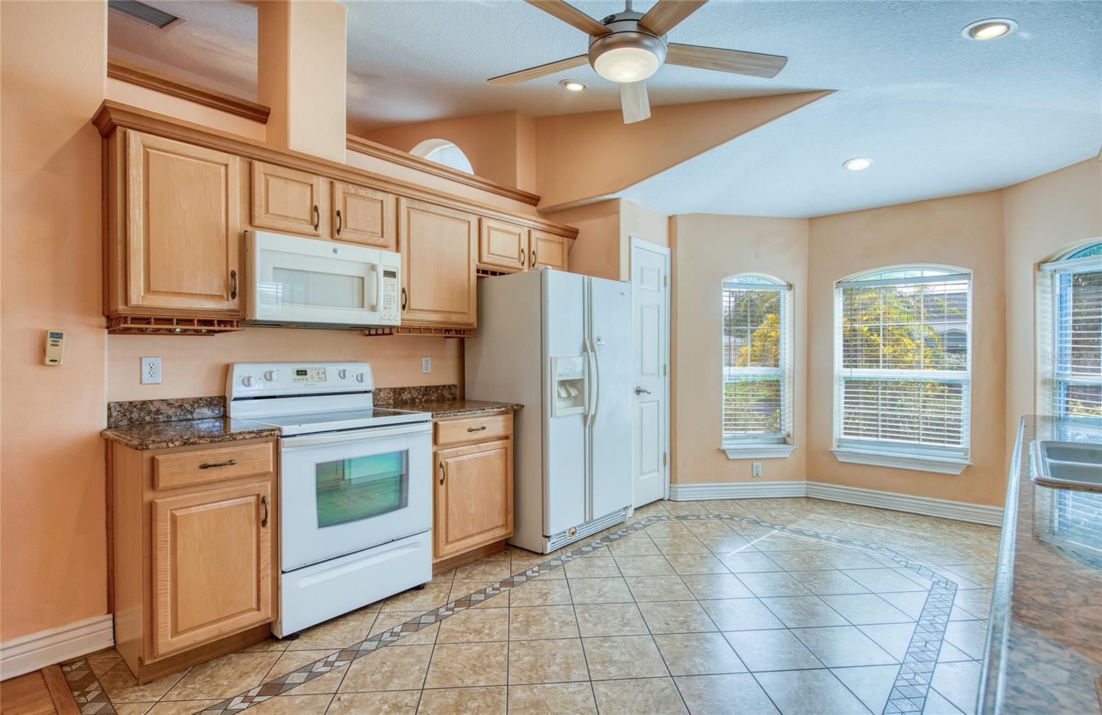 1150 Oakwood Dr Property Photo 8