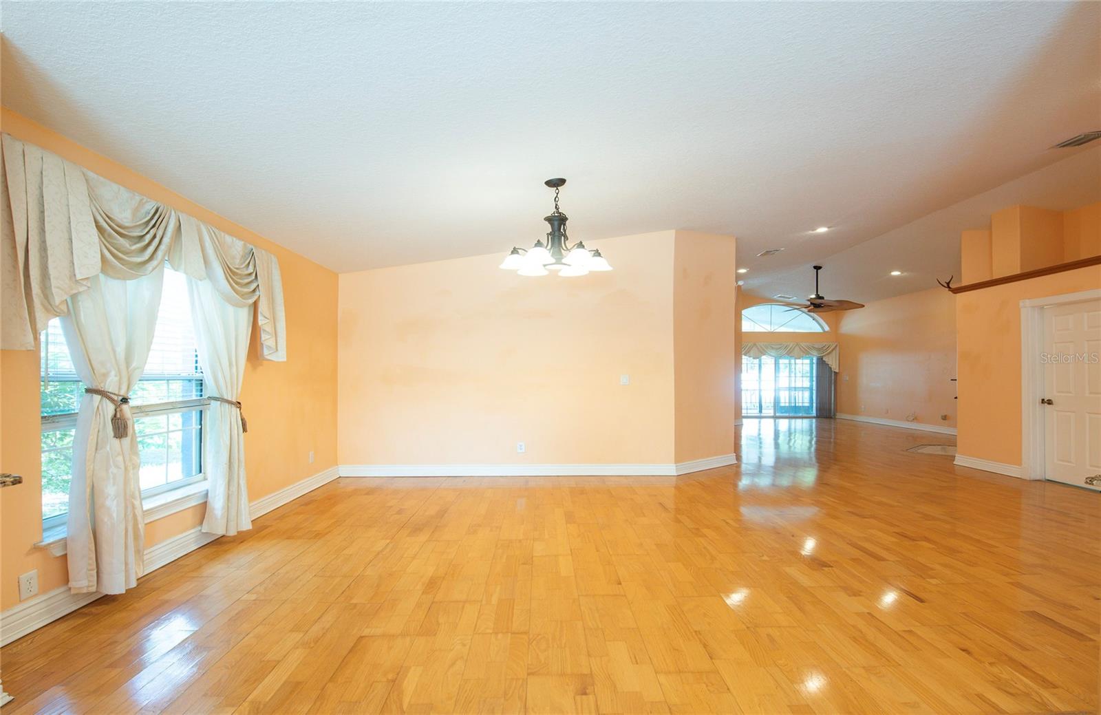 1150 Oakwood Dr Property Photo 11
