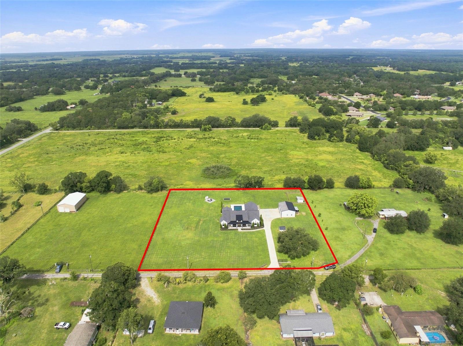 14133 Jennifer Way Property Photo 3