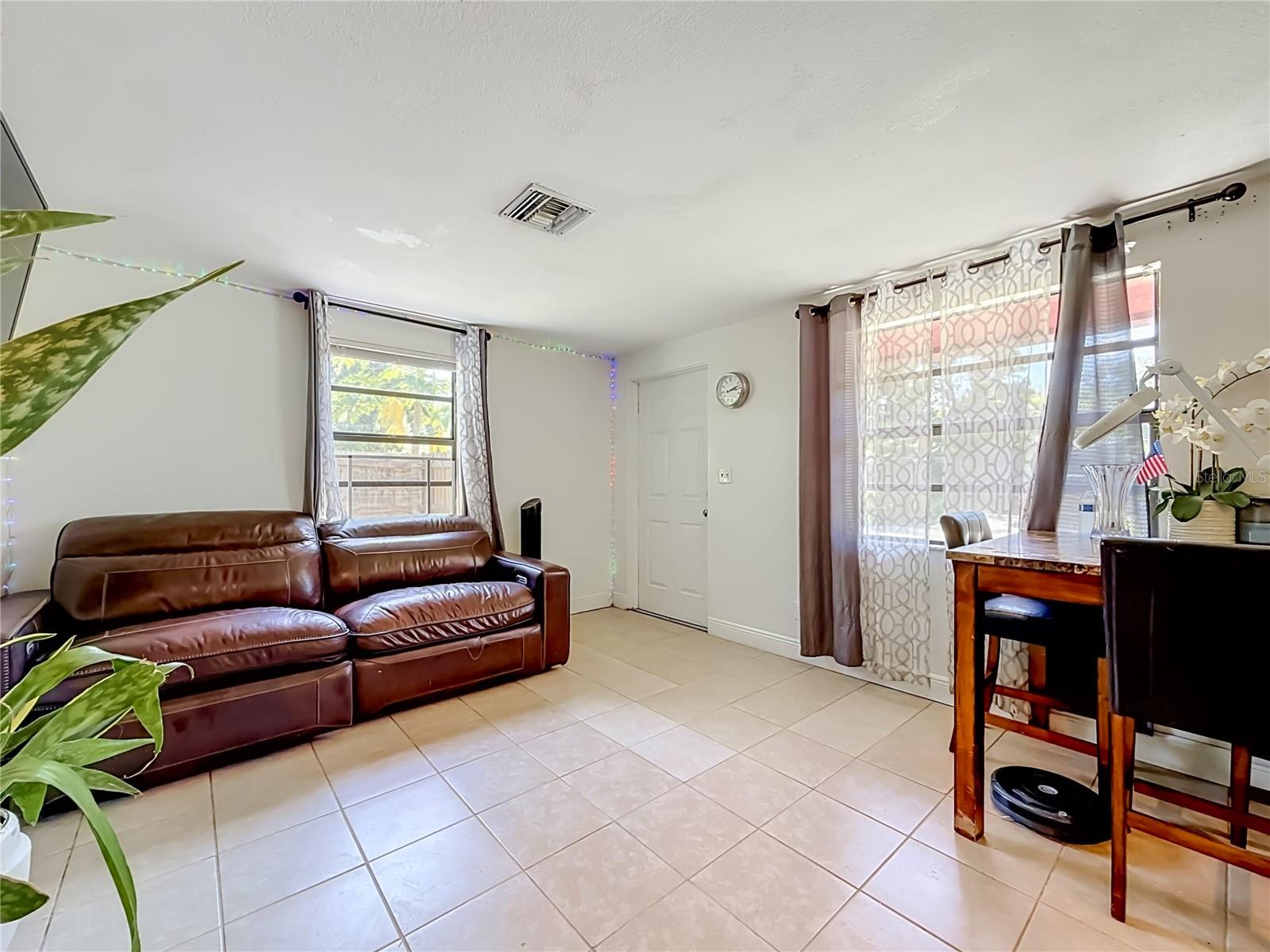 8653 69th St N Property Photo 6