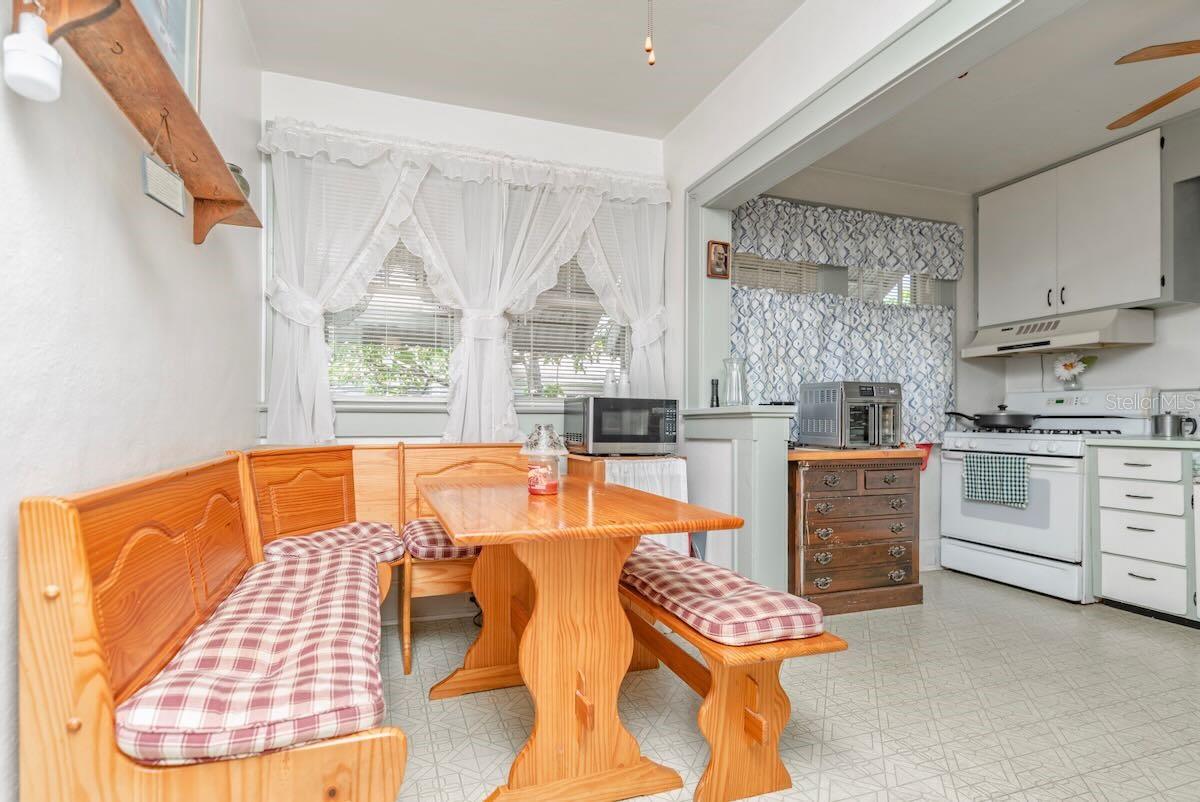1323 18th St W Property Photo 9