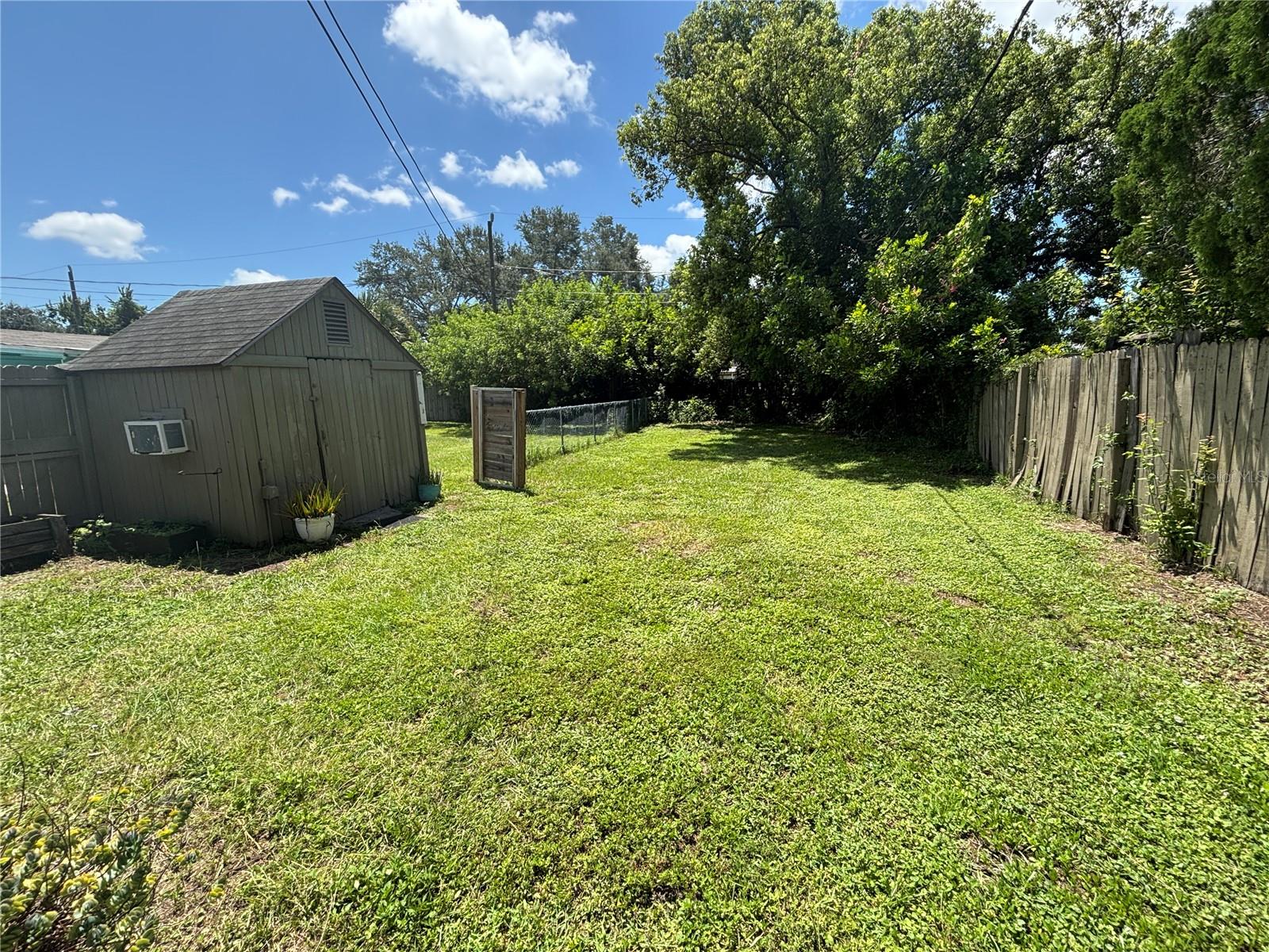 2868 39th Ave N Property Photo 3