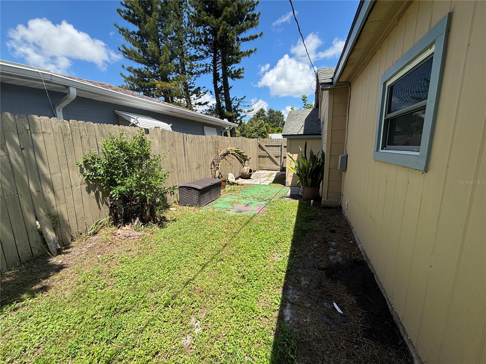2868 39th Ave N Property Photo 6