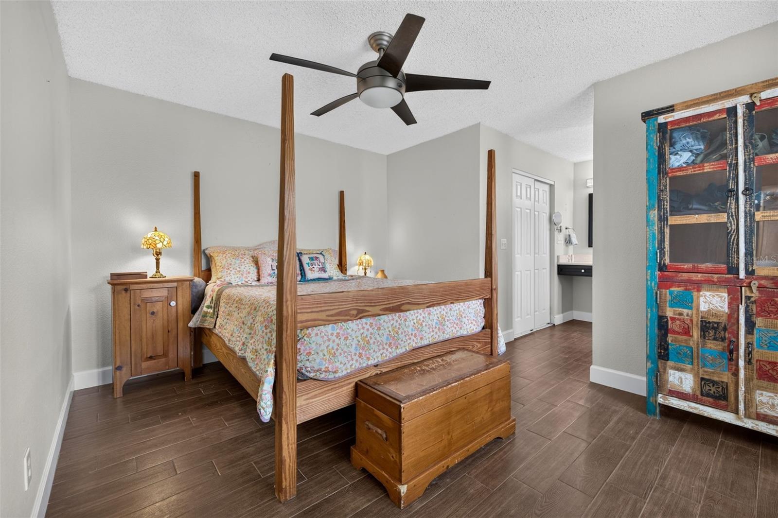 495 St Tropez Cir Ne Property Photo 15