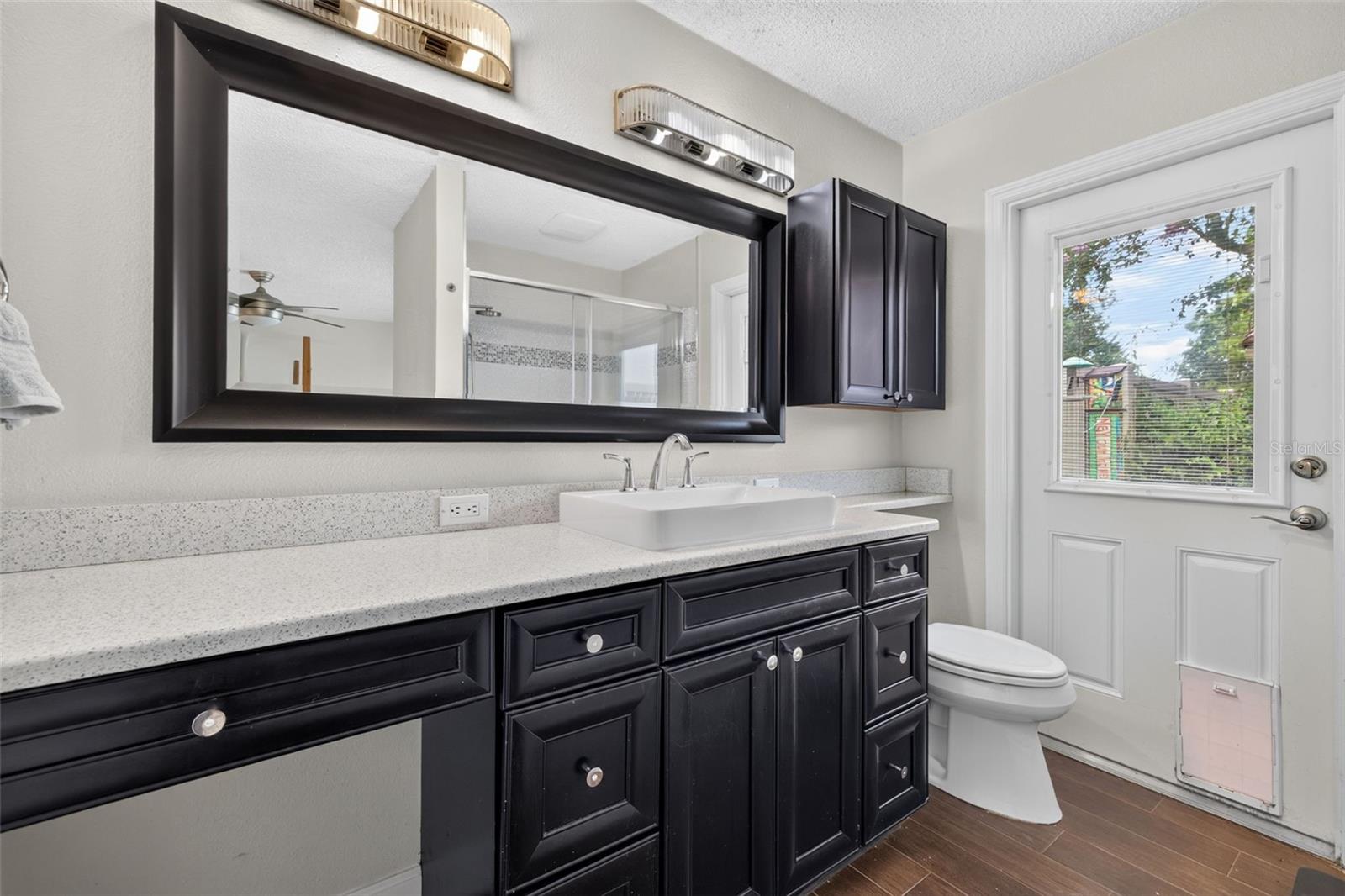495 St Tropez Cir Ne Property Photo 16