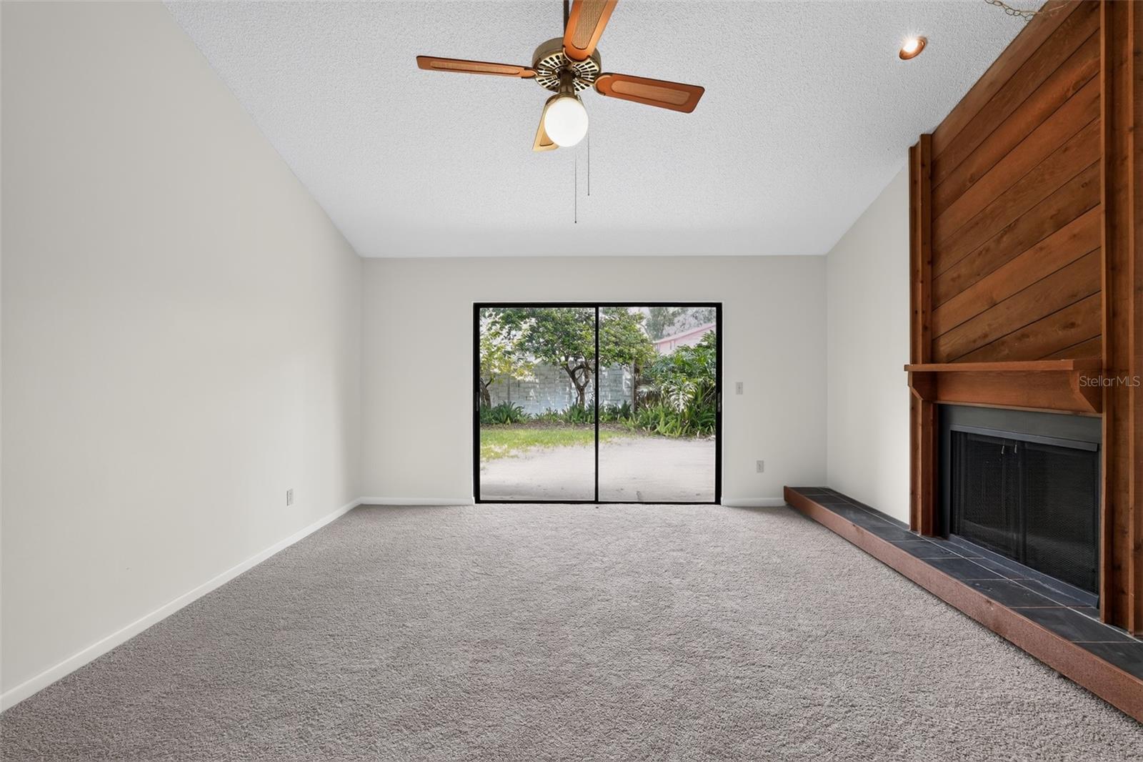 4015 Dellbrook Dr Property Photo 6