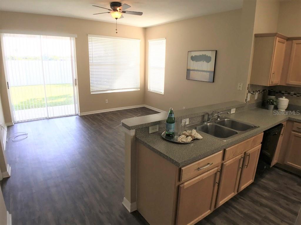 8539 Deer Chase Dr Property Photo 8