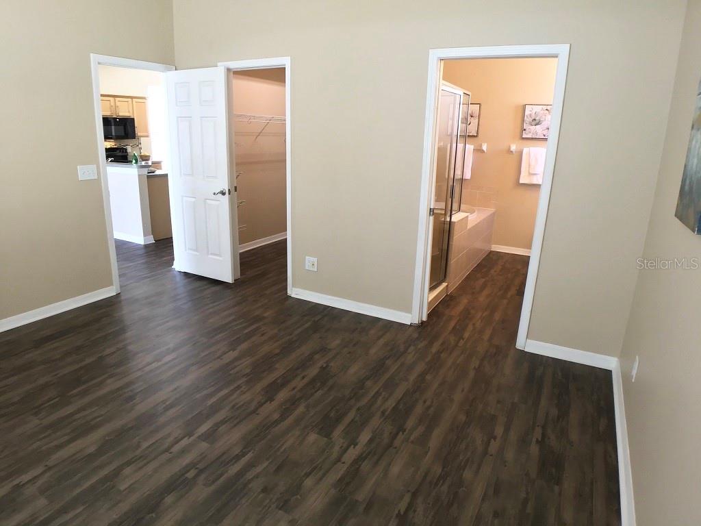 8539 Deer Chase Dr Property Photo 18