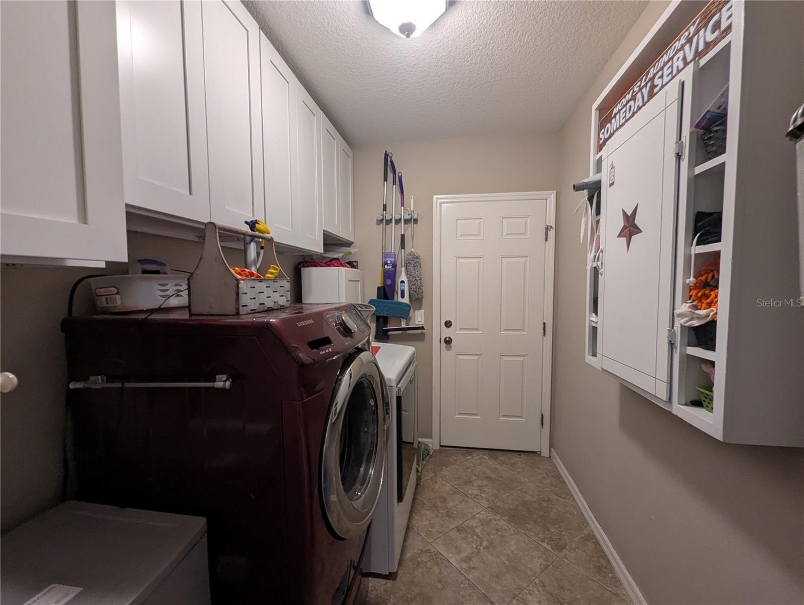556 Nw Fern Dr Property Photo 22