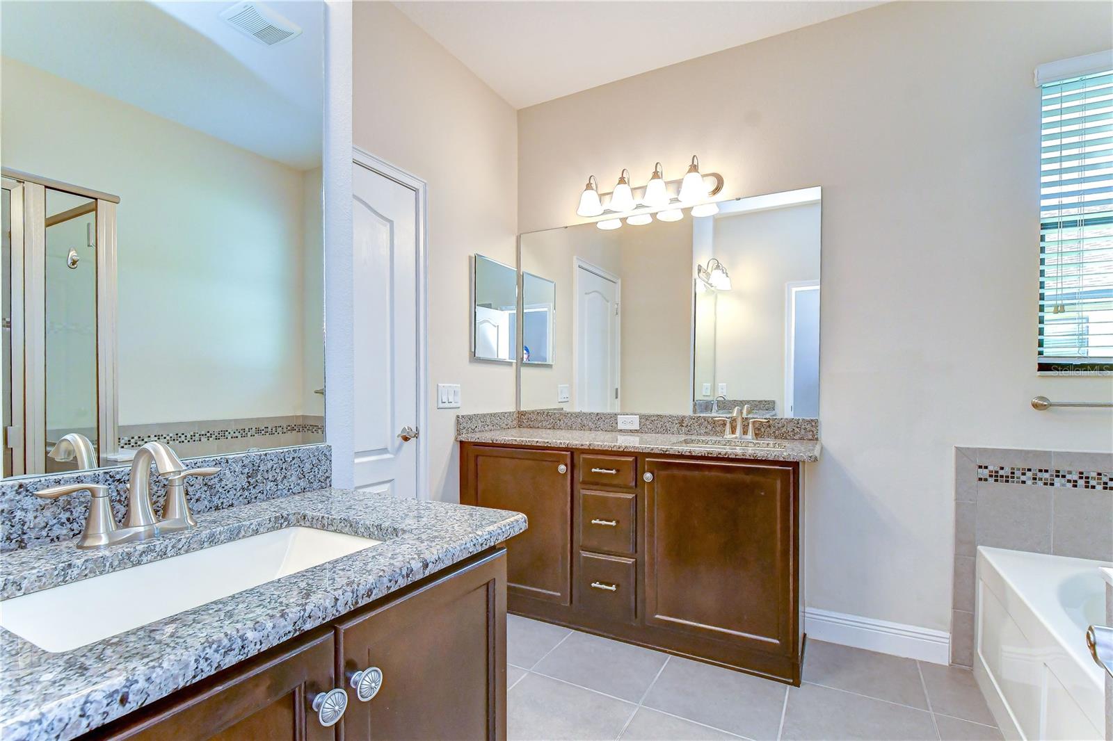 826 Vino Verde Cir Property Photo 16