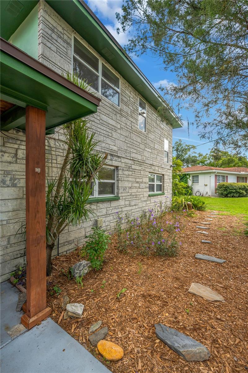 1708 Woodbine Dr Property Photo 8