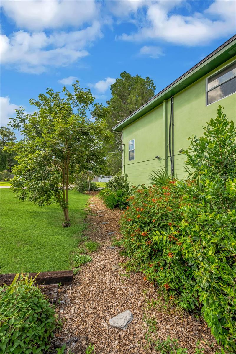 1708 Woodbine Dr Property Photo 48