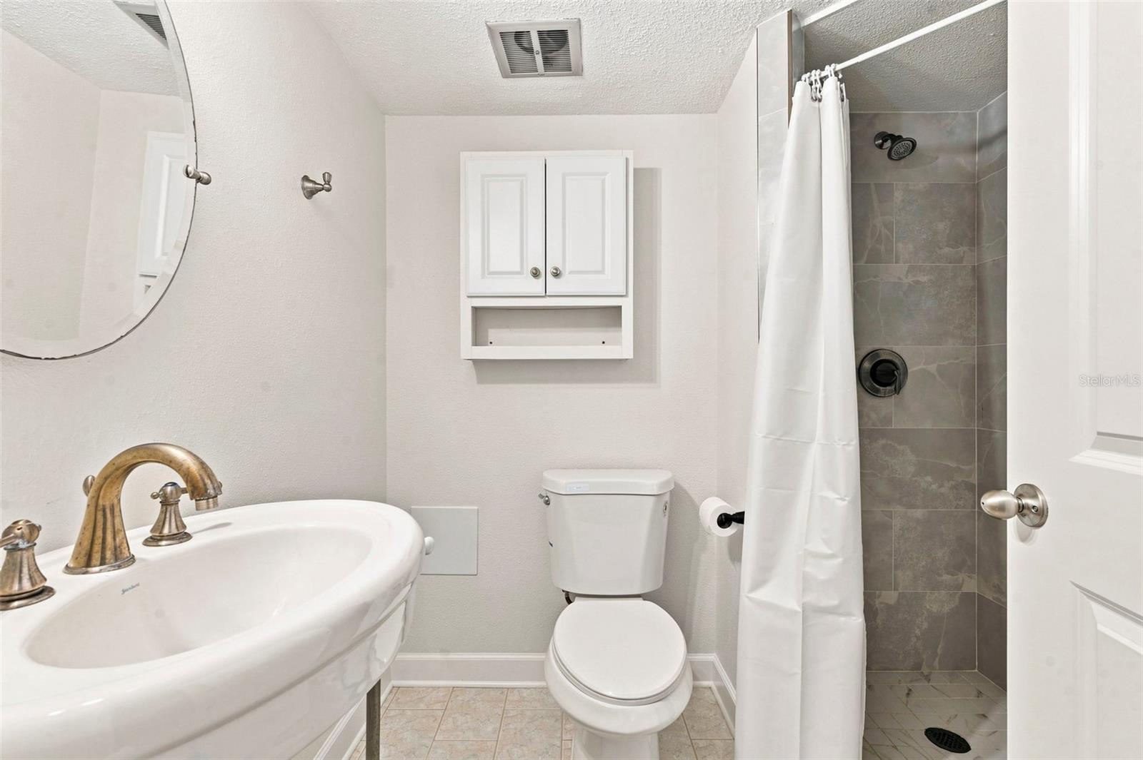4435 1st St Ne #110 Property Photo 9