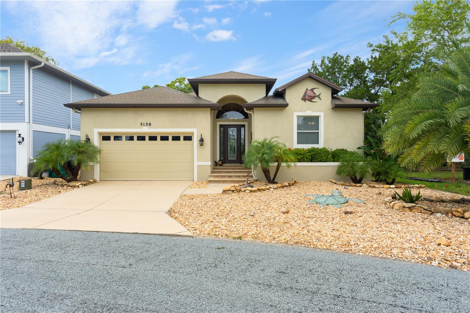 5158 S Riverview Cir Property Photo 1