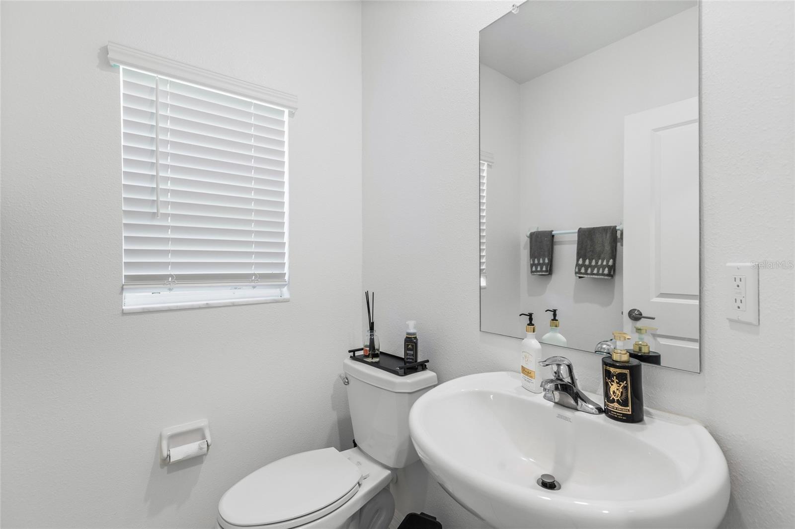 6402 Back Forty Loop Property Photo 20