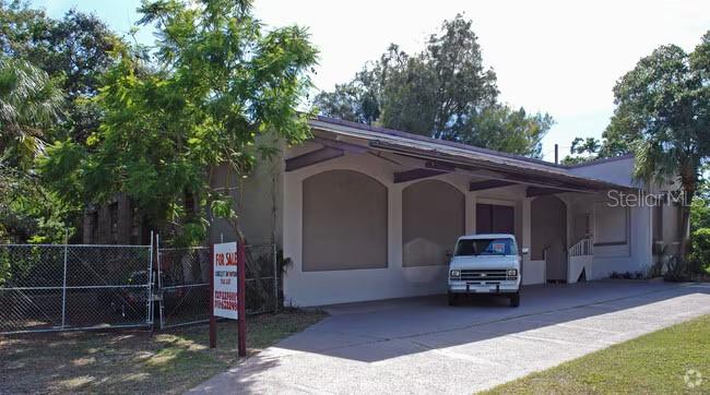 2320 18th Ave S Property Photo 1
