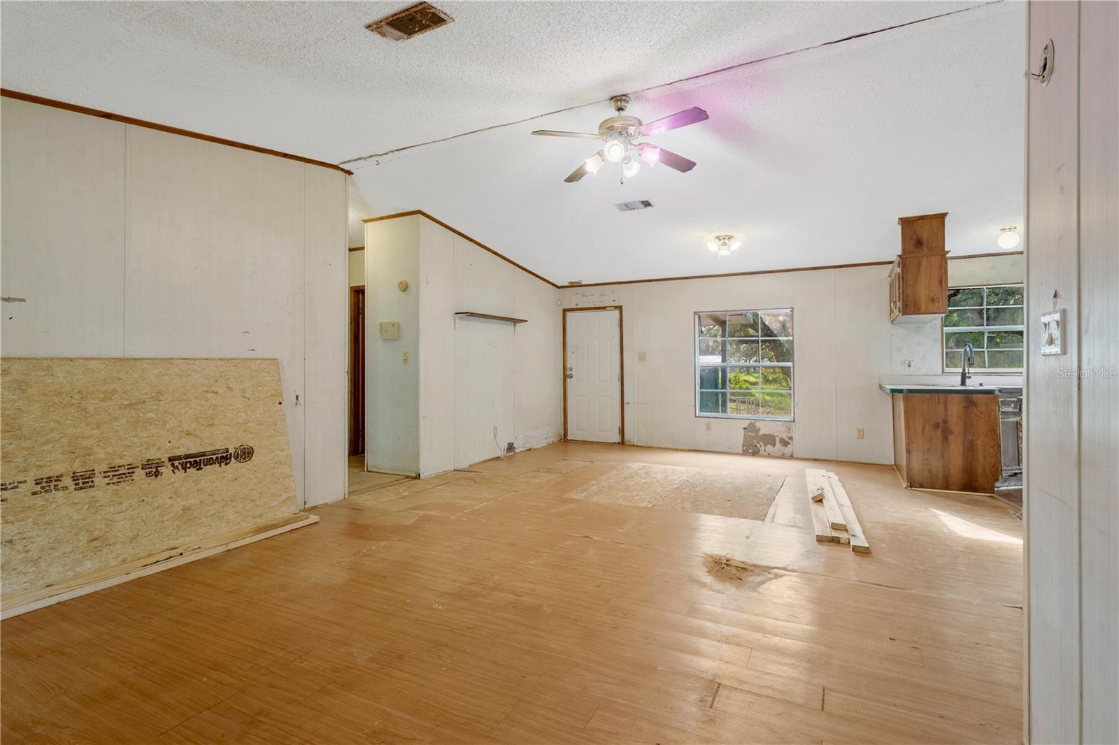 11620 E Bay Rd Property Photo 7