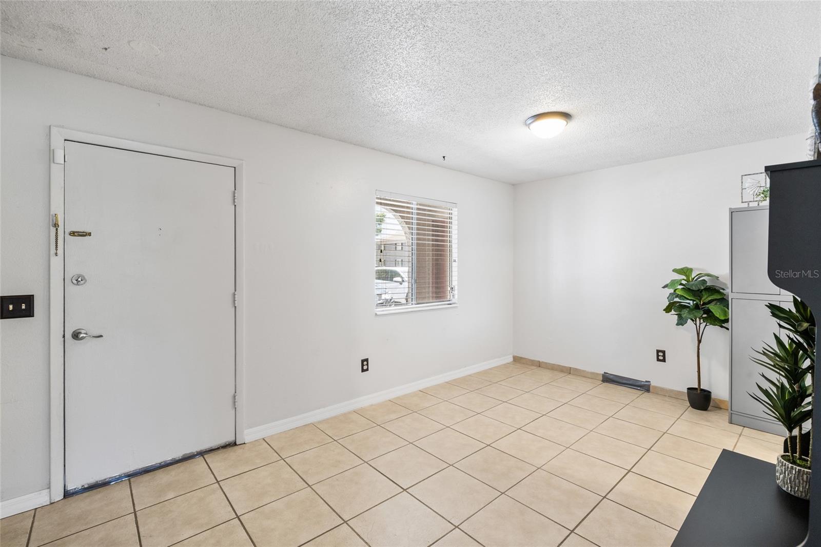4038 Cortez Dr #b Property Photo 9