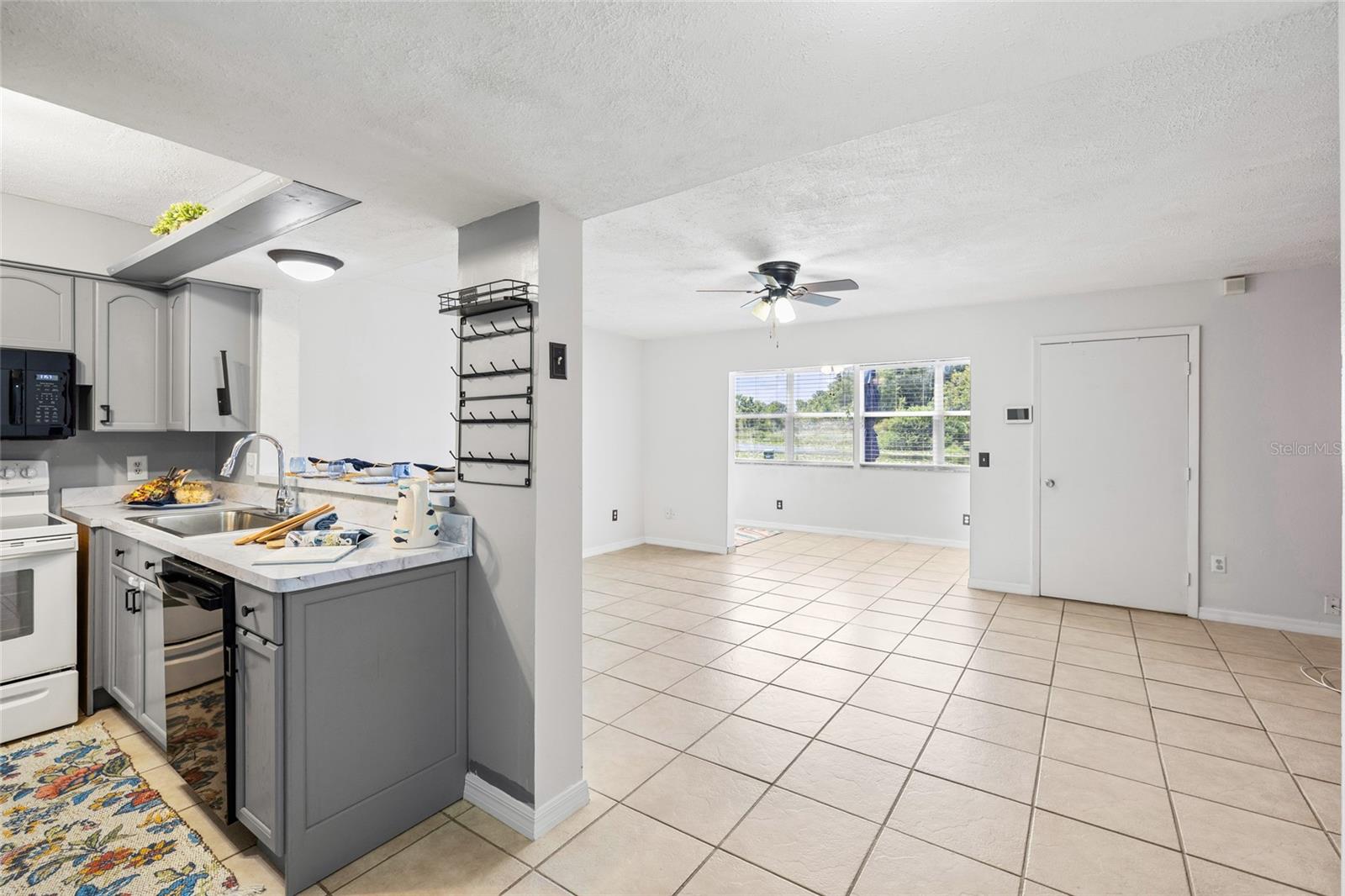 4038 Cortez Dr #b Property Photo 18