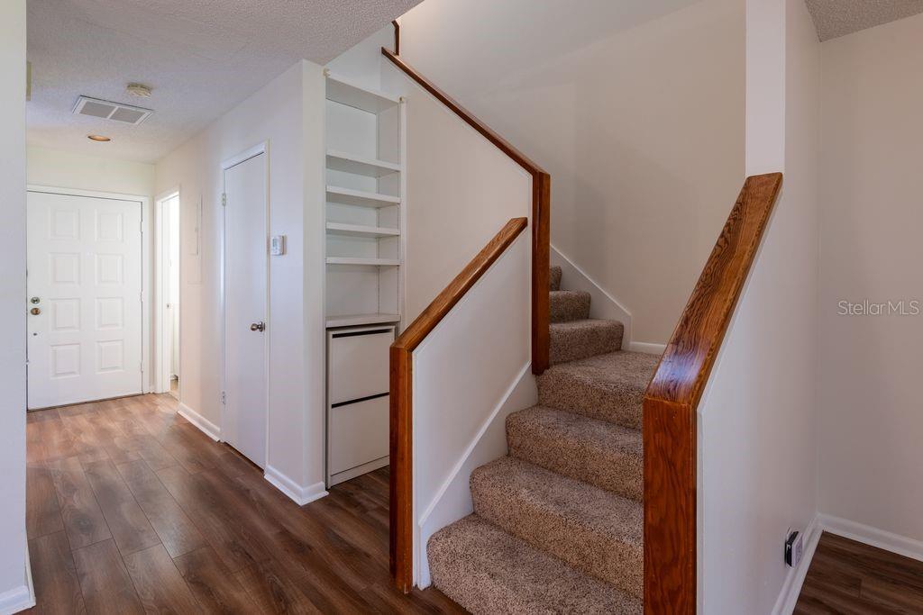 819 Oak Park Pl Property Photo 9