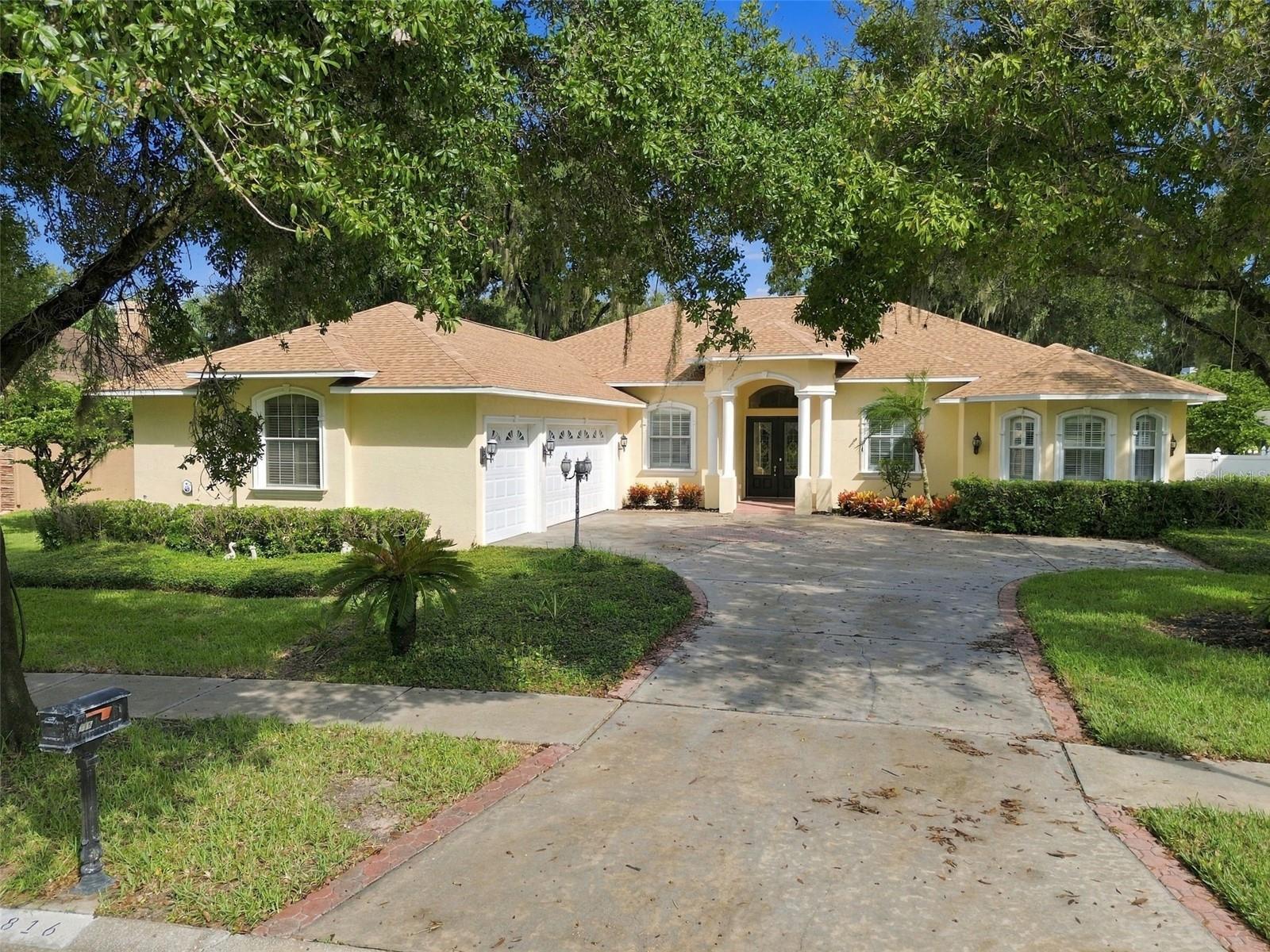 816 Citrus Wood Ln Property Photo 4