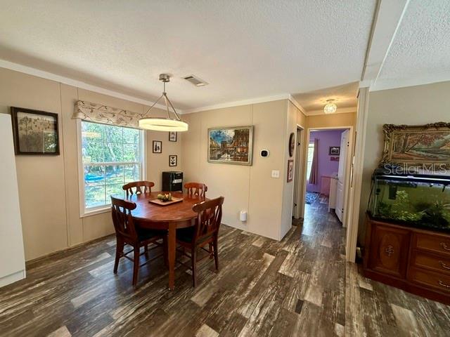 9825 Leguna St Property Photo 10