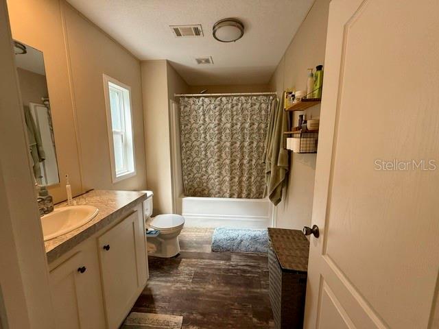9825 Leguna St Property Photo 17