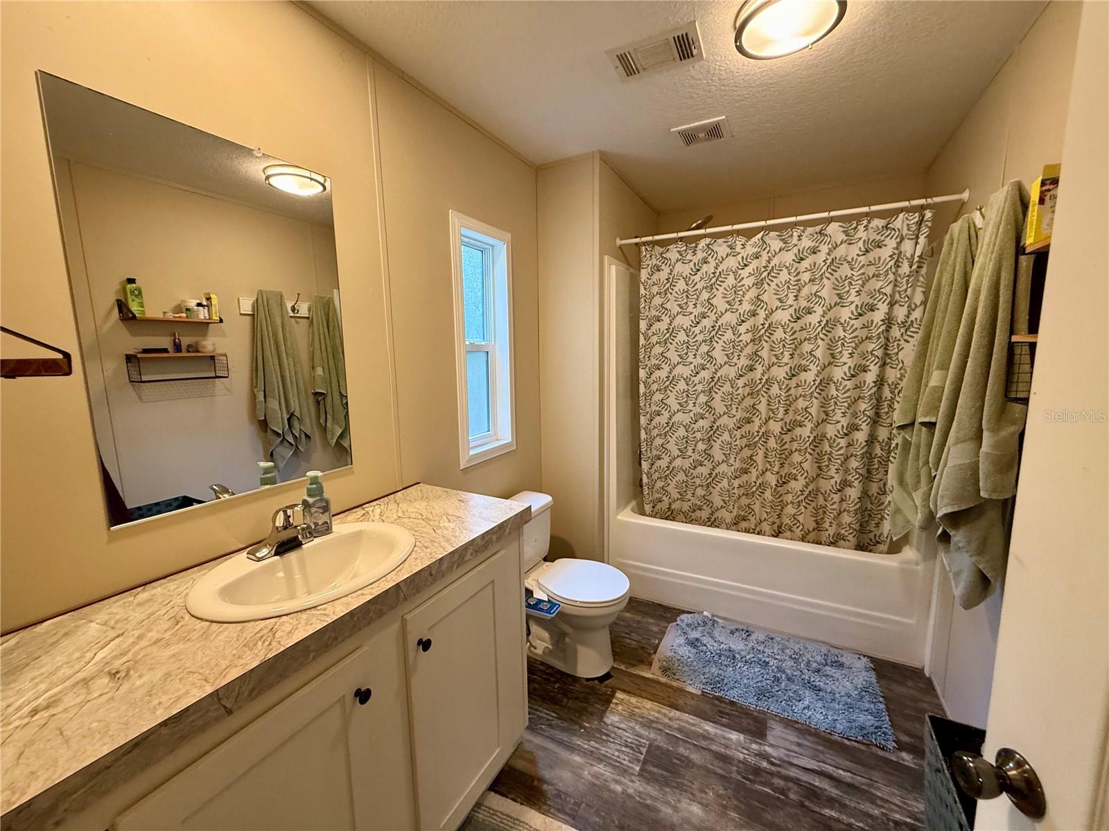 9825 Leguna St Property Photo 18