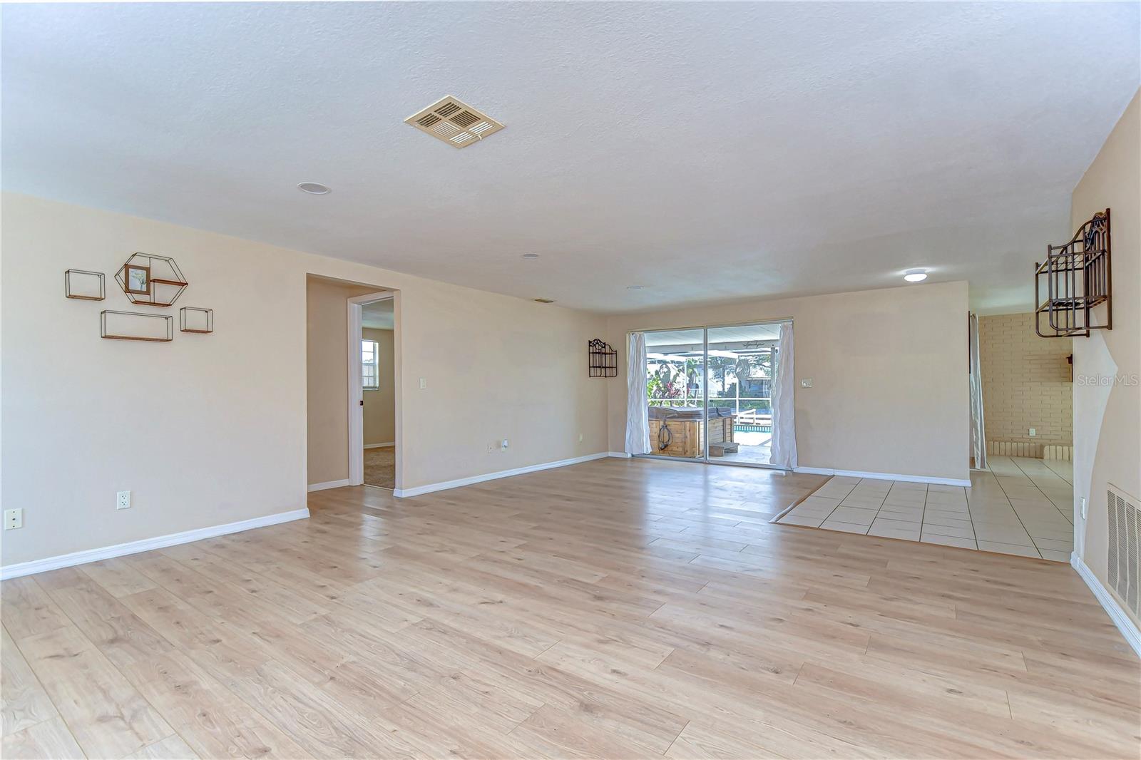 9826 Island Harbor Dr Property Photo 22