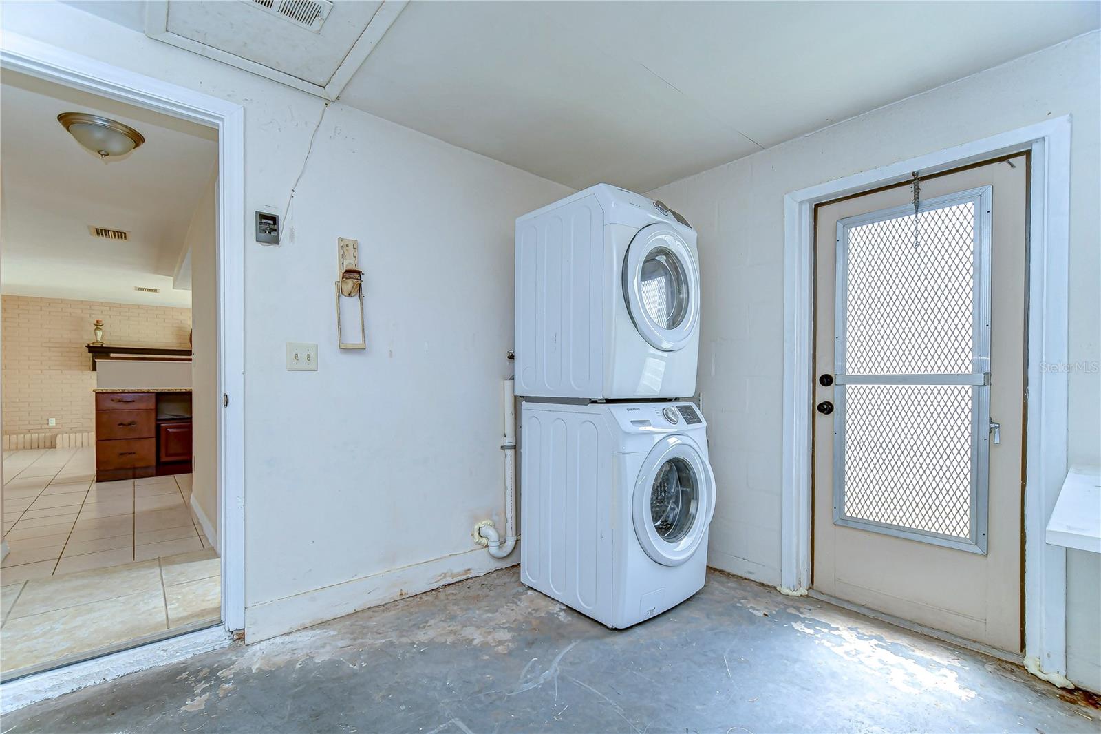 9826 Island Harbor Dr Property Photo 73