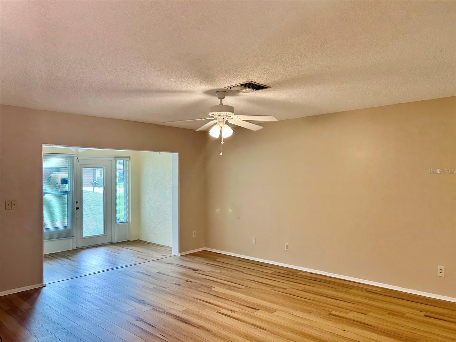 2506 Oakleaf Ln #25b Property Photo 5
