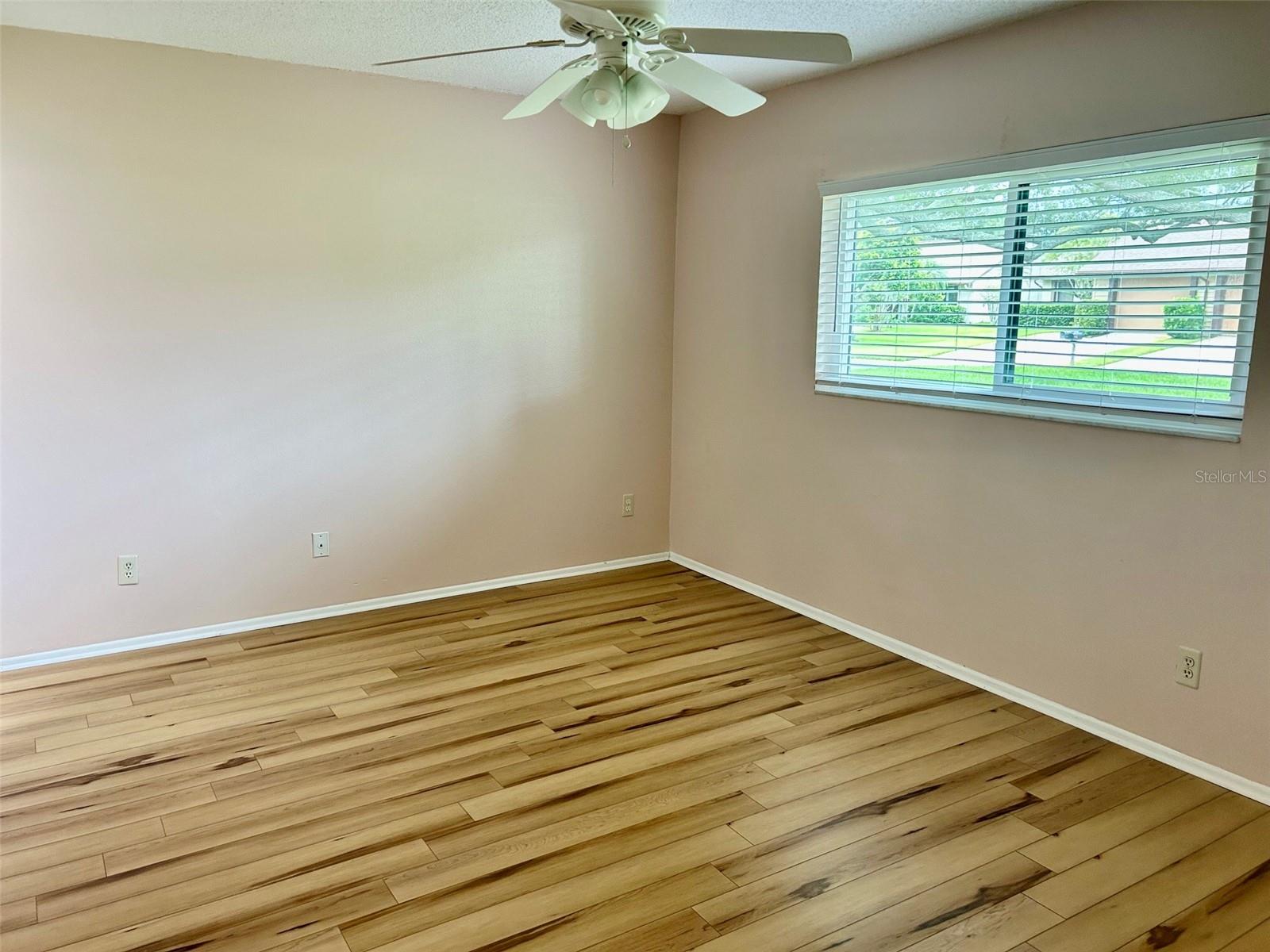 2506 Oakleaf Ln #25b Property Photo 8