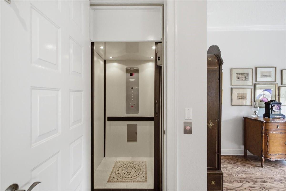 114 E Davis Blvd #8 Property Photo 17