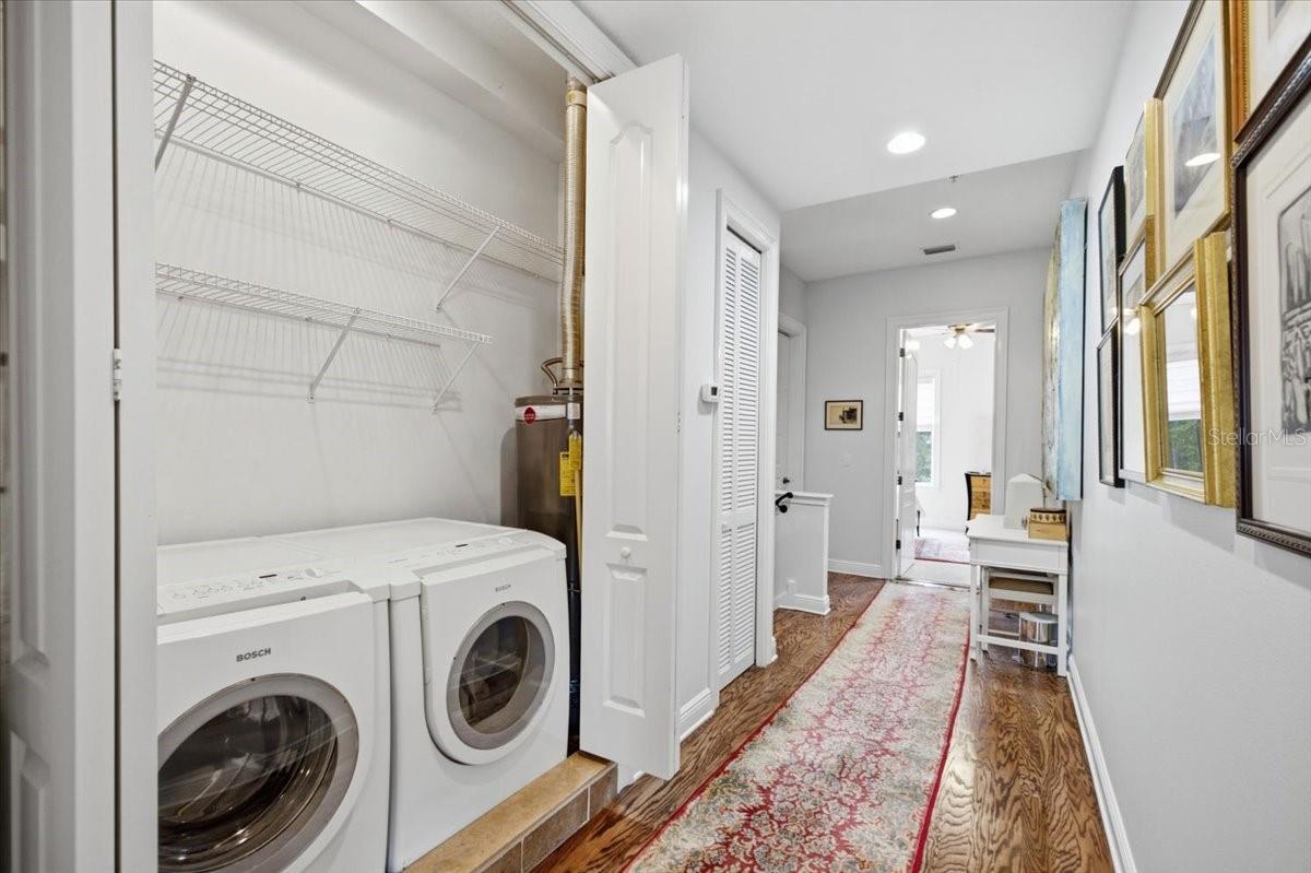 114 E Davis Blvd #8 Property Photo 18