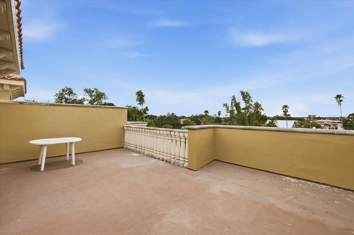 114 E Davis Blvd #8 Property Photo 43