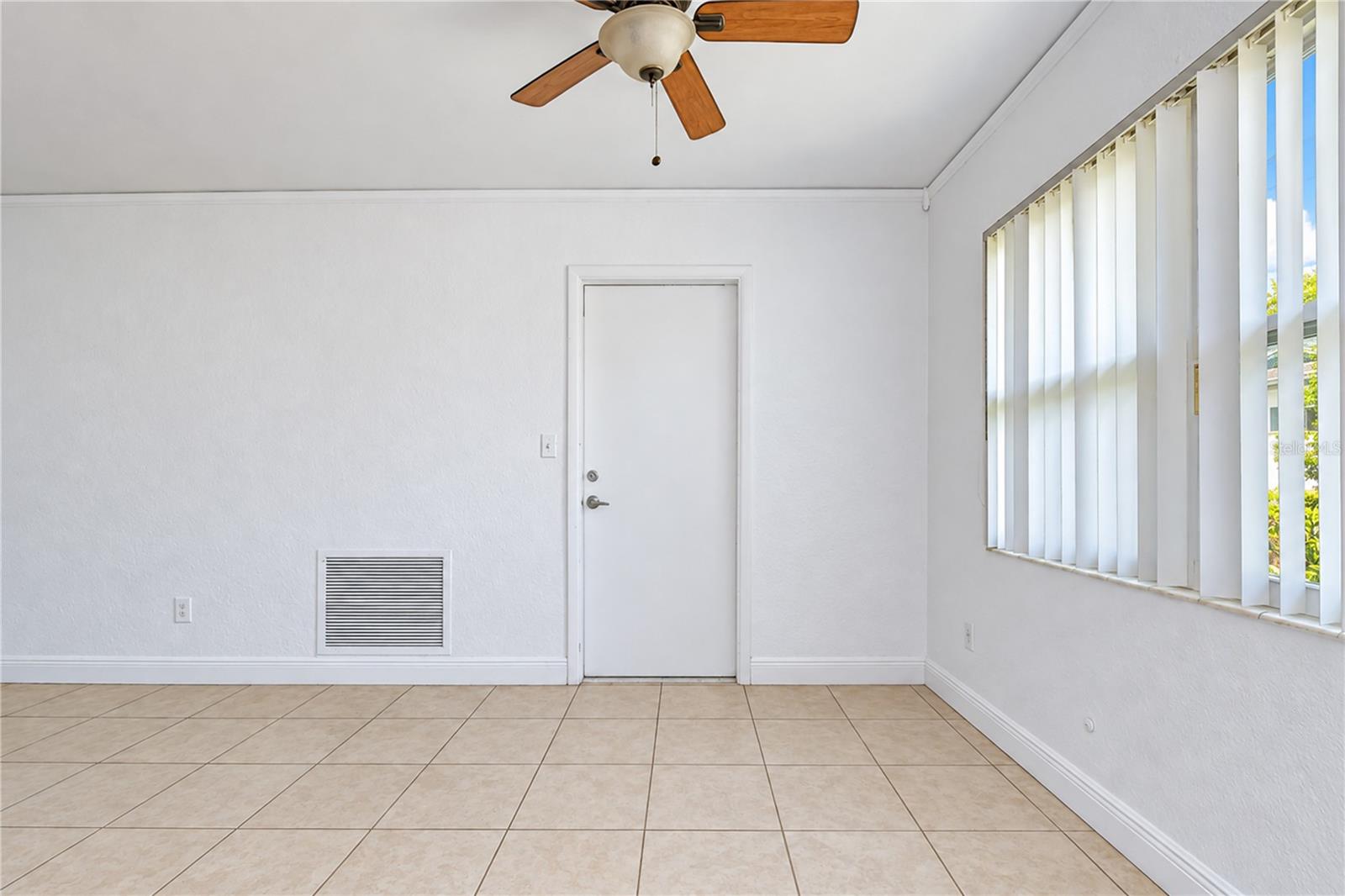 1001 Bay Breeze Ter Property Photo 9