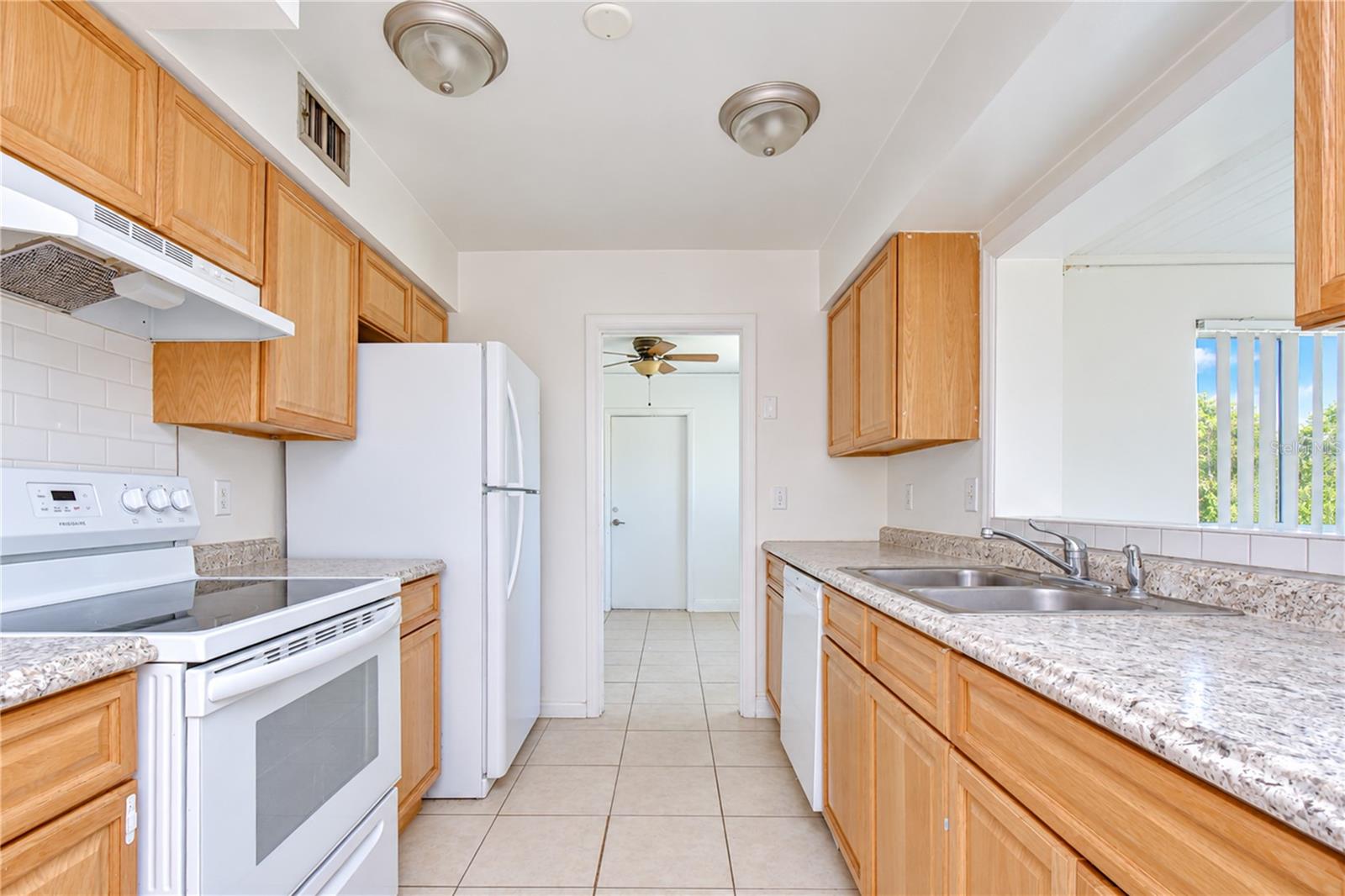 1001 Bay Breeze Ter Property Photo 10
