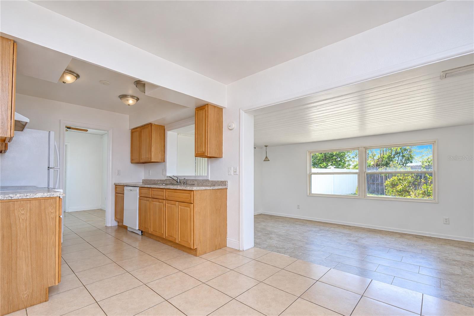1001 Bay Breeze Ter Property Photo 11