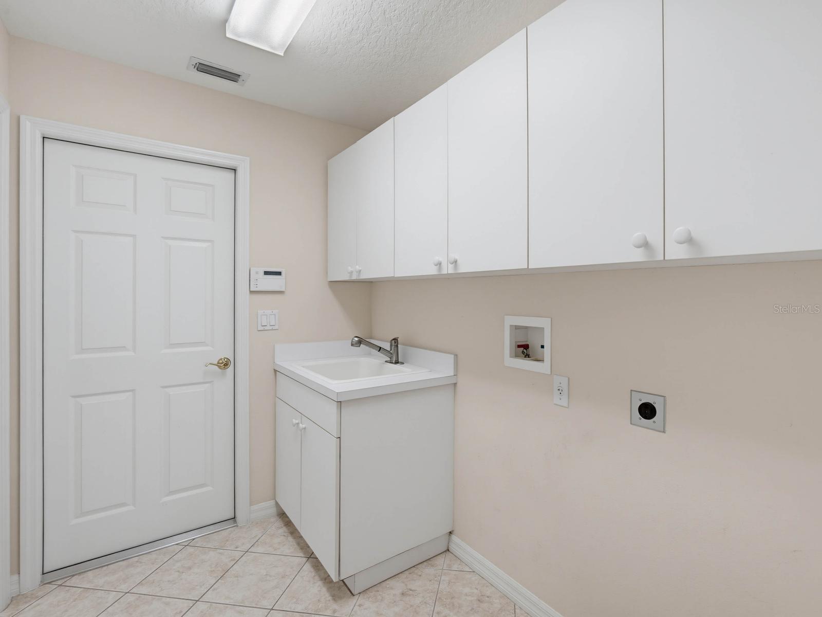 3944 Silk Oak Ln Property Photo 34