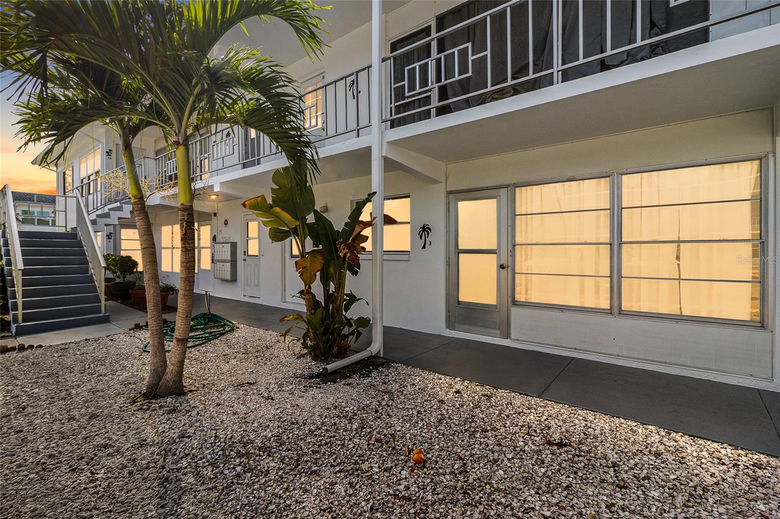 1221 DREW ST #B3 Property Photo 1