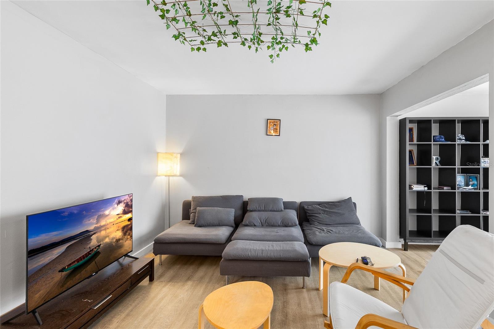 1221 Drew St #b3 Property Photo 8