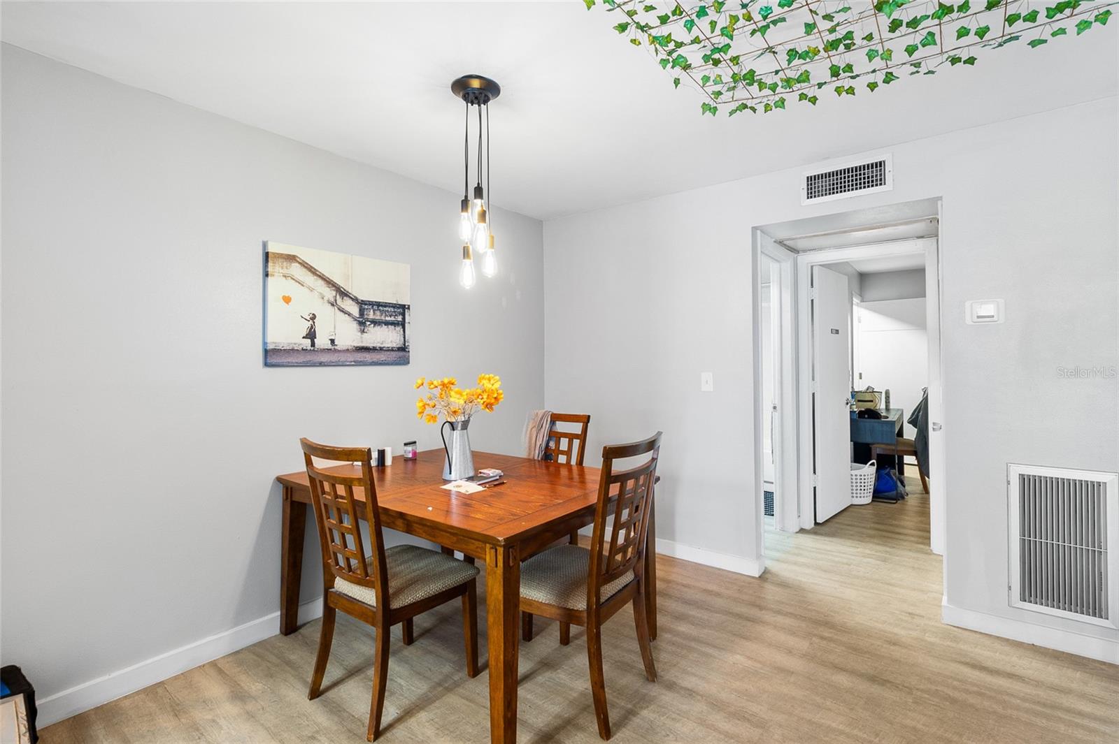 1221 Drew St #b3 Property Photo 11